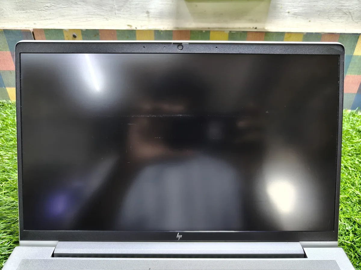 HP EliteBook 640 G9