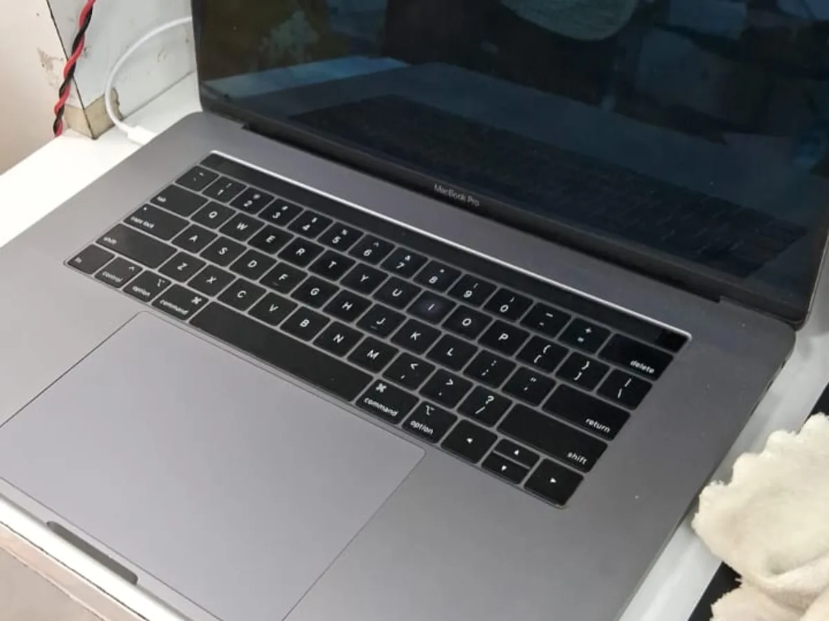 MacBook Air M1 (A2337)